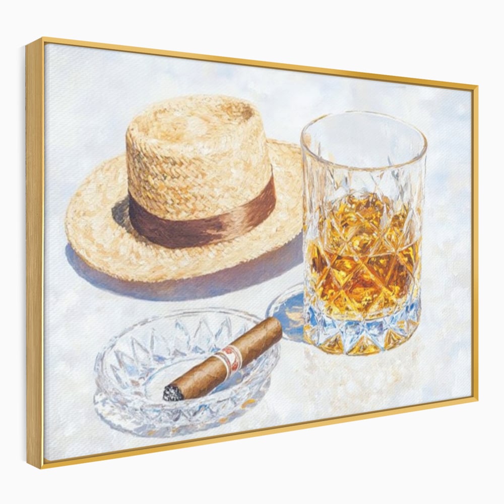 Tablou canvas cu natura statica cu palarie si pahar de whisky, in rama de aluminiu auriu